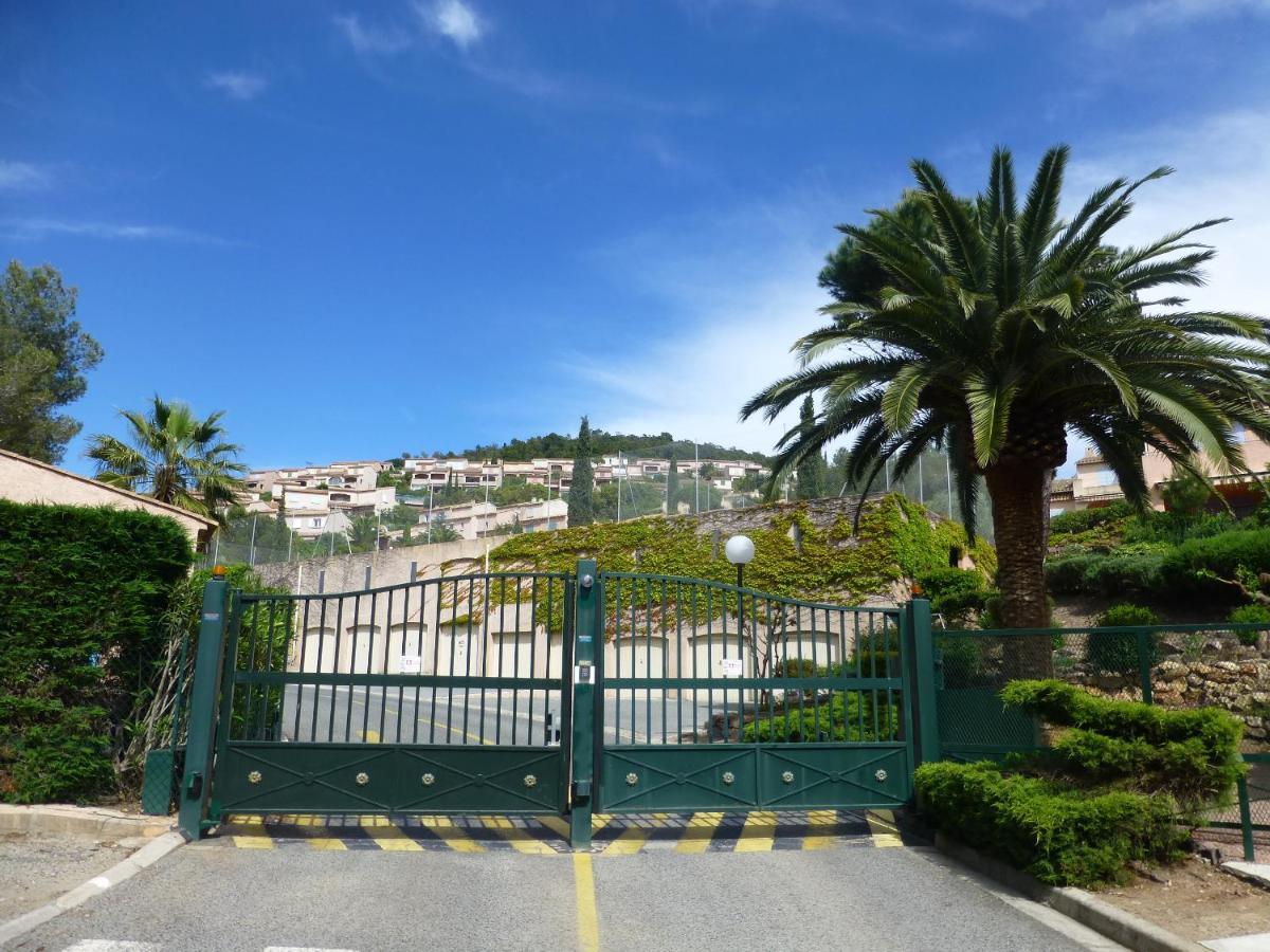 Duplex, Vue Panoramique Sur La Mediterranee, Piscine, Garage Сен-Рафаэль Экстерьер фото
