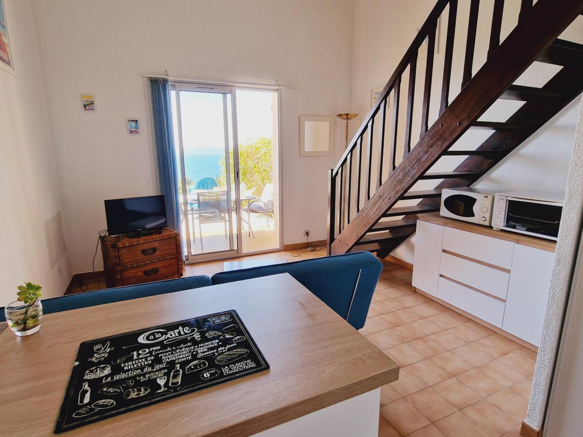 Duplex, Vue Panoramique Sur La Mediterranee, Piscine, Garage Сен-Рафаэль Экстерьер фото