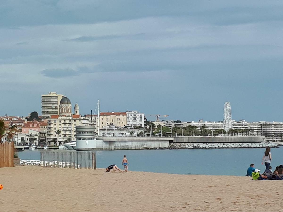 Duplex, Vue Panoramique Sur La Mediterranee, Piscine, Garage Сен-Рафаэль Экстерьер фото